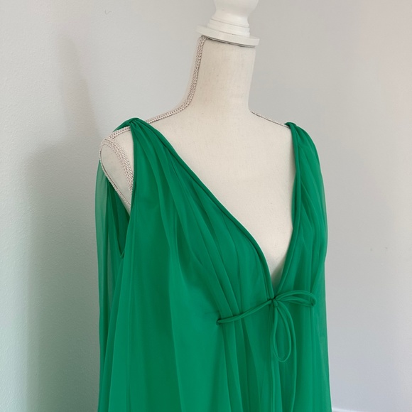 Lucie Ann Other - Goddess Green Huge Sweep Claire Sandra by Lucie Ann Beverly Hills Nightgown 32